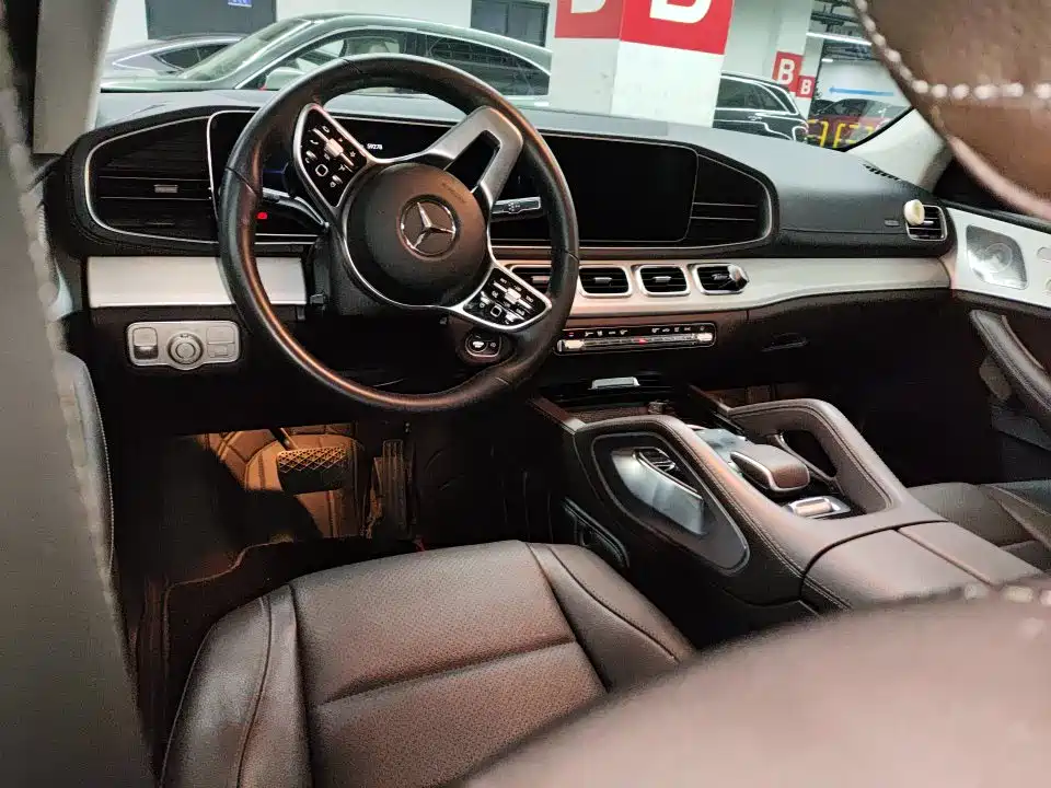 Mercedes-Benz GLE 2023 — фото 3