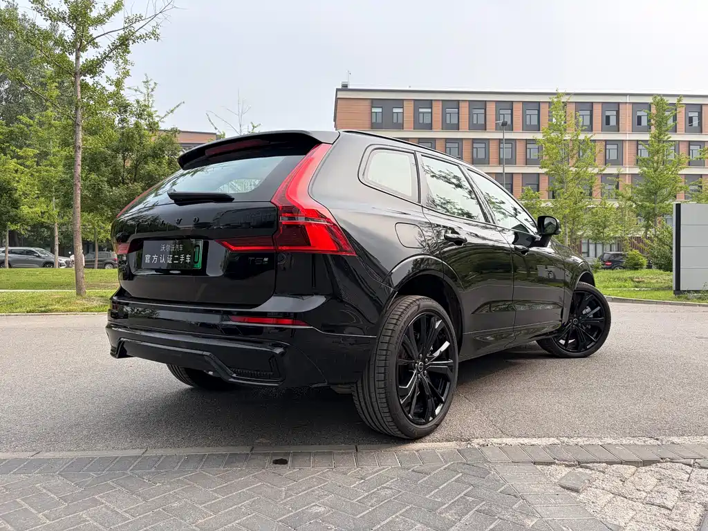 Volvo XC60 PHEV 2025 — фото 4