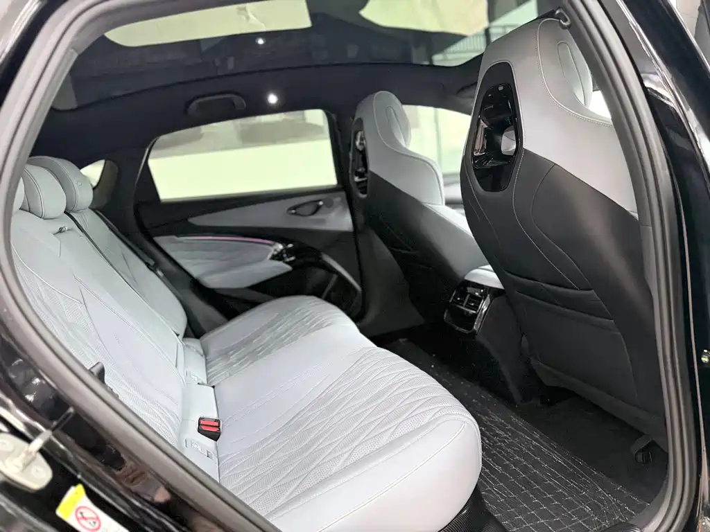 BYD Seal 2023 — фото 12