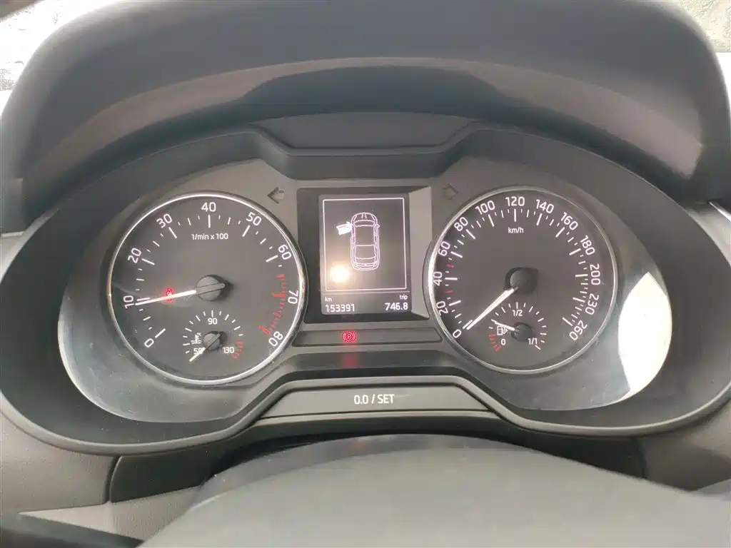 Skoda Octavia 2015 — фото 12