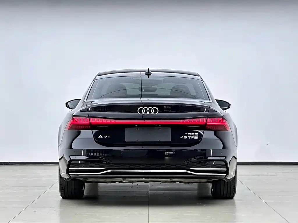 Audi A7L 2024 — фото 16