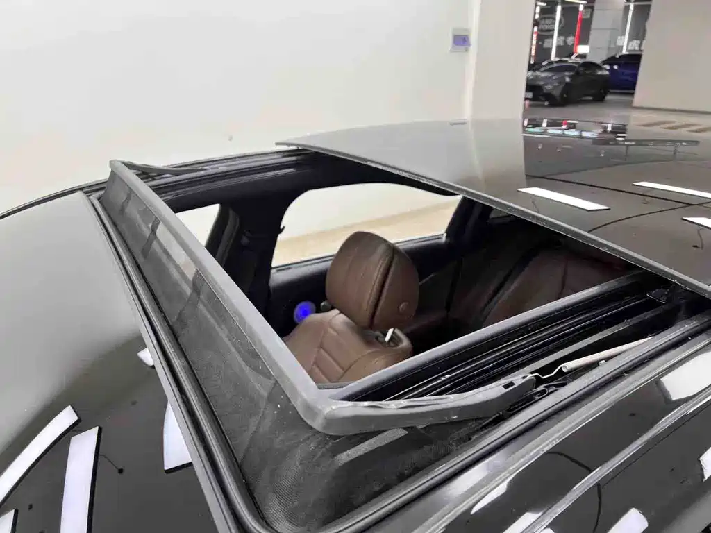Mercedes-Benz E-Class 2023 — фото 23