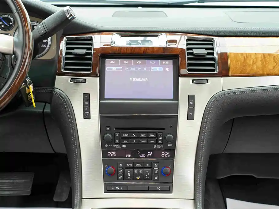 Cadillac Escalade 2014 — фото 24