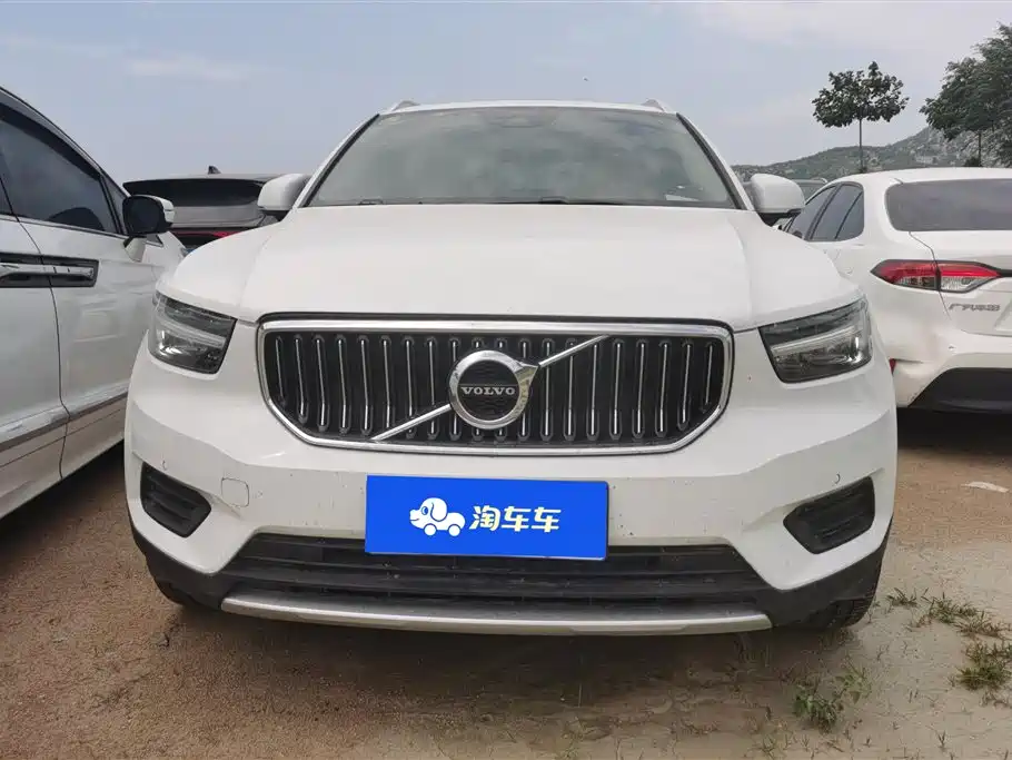 Volvo XC40 2021