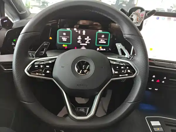 Volkswagen Golf 2025