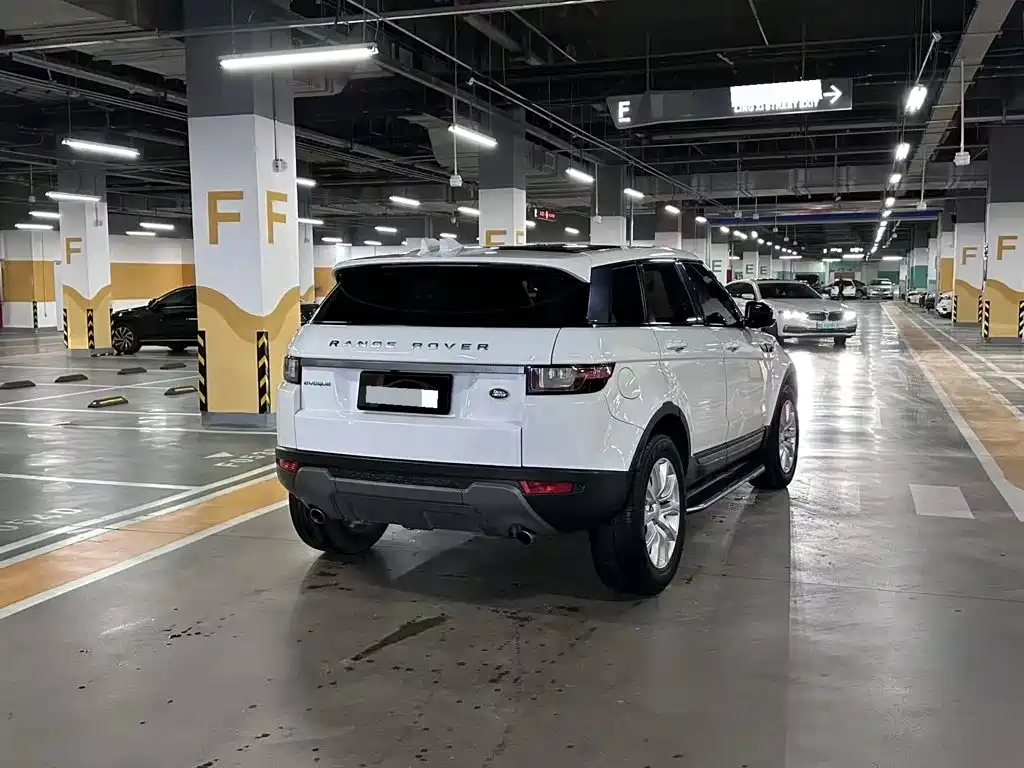 Land Rover Range Rover Evoque 2018 — фото 9