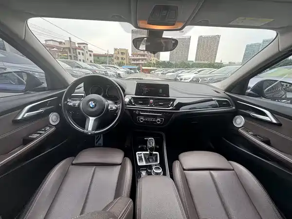 BMW 1 Series 2021