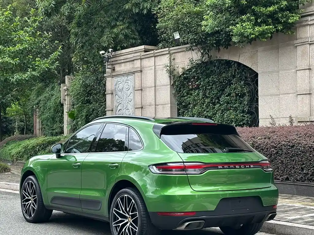 Porsche Macan 2021 — фото 23