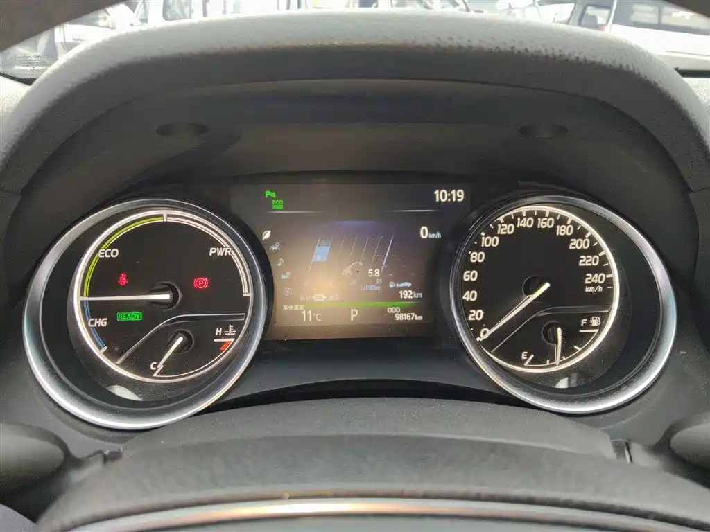 Toyota Camry 2021 — фото 12