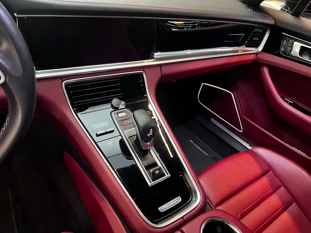 Porsche Panamera 2019 — фото 13