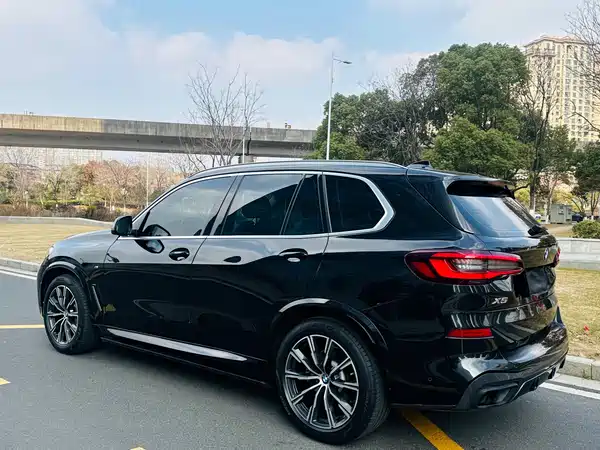 BMW X5 2021