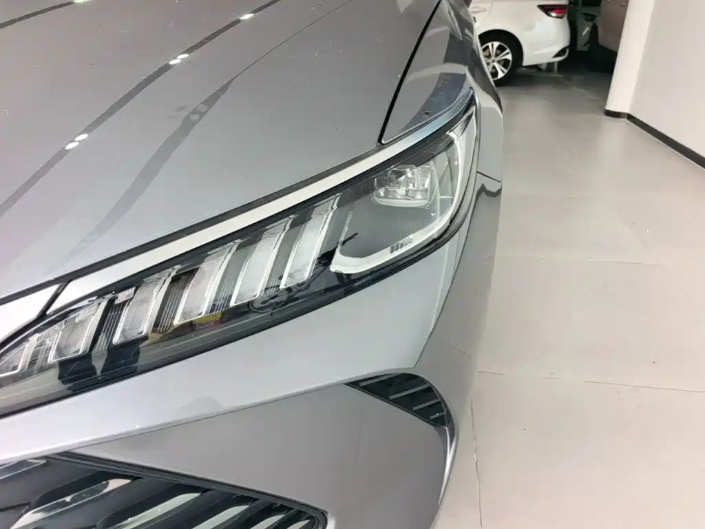 BYD Qin PLUS 2025 — фото 24