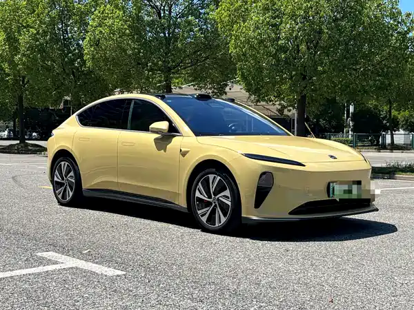 NIO ET5 2022