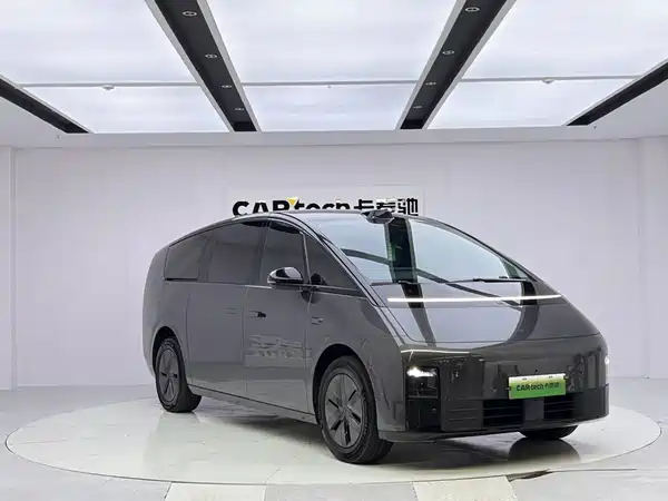 Li Auto MEGA 2024