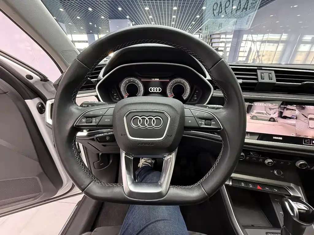 Audi Q3 2022 — фото 12