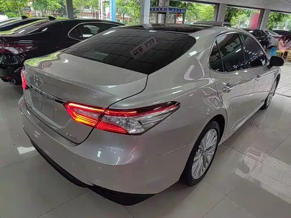 Toyota Camry 2019