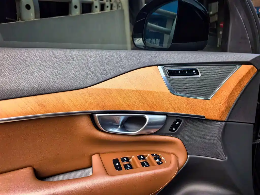 Volvo XC90 2024 — фото 14