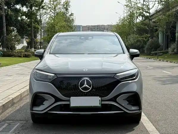 Mercedes-Benz EQE SUV 2023