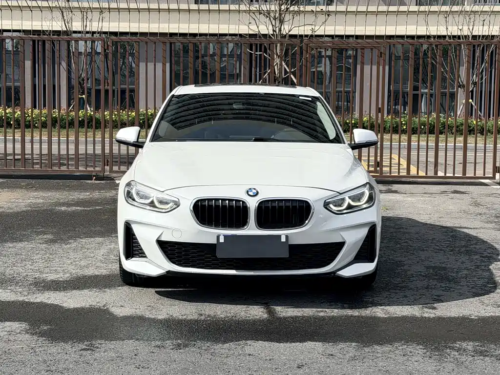 BMW 1 Series 2020 — фото 2