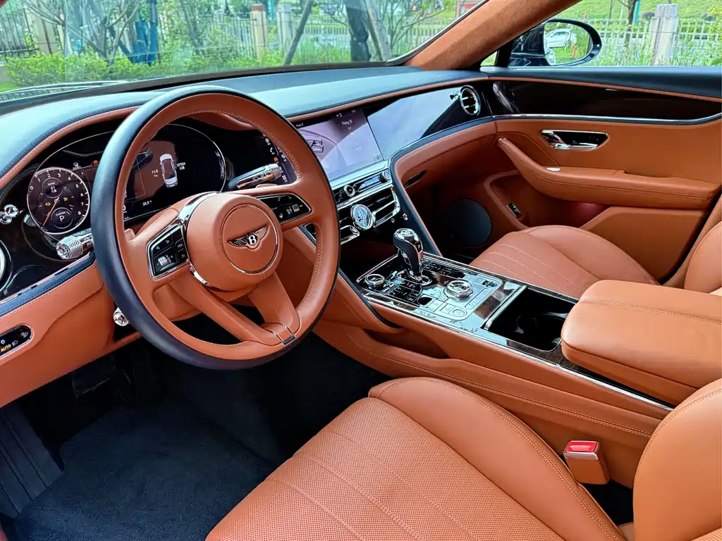 Bentley Flying Spur PHEV 2022 — фото 7
