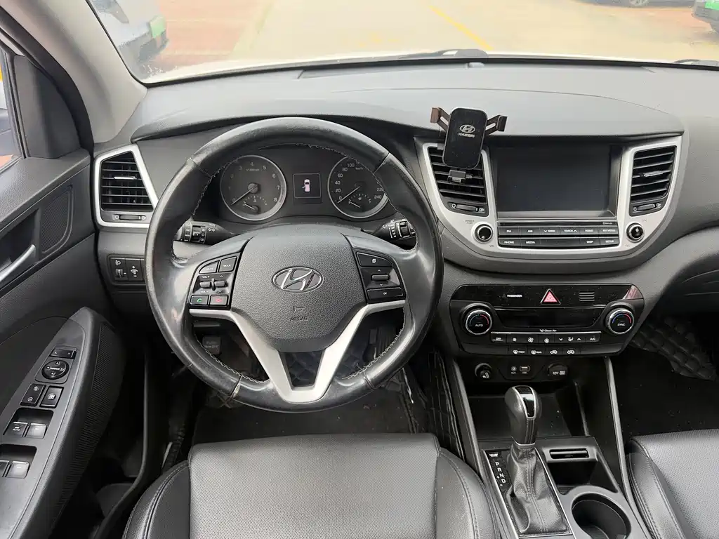 Hyundai Tucson 2016 — фото 7