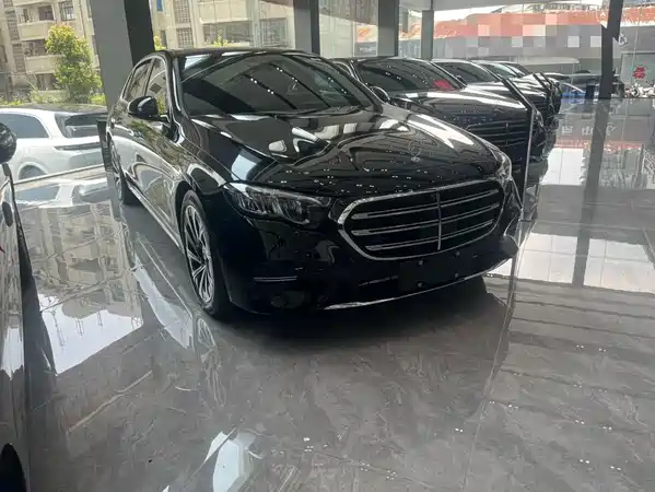 Mercedes-Benz E-Class 2024