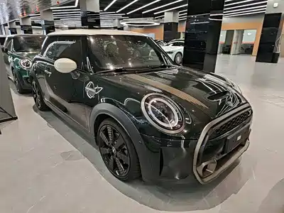 MINI MINI 2023