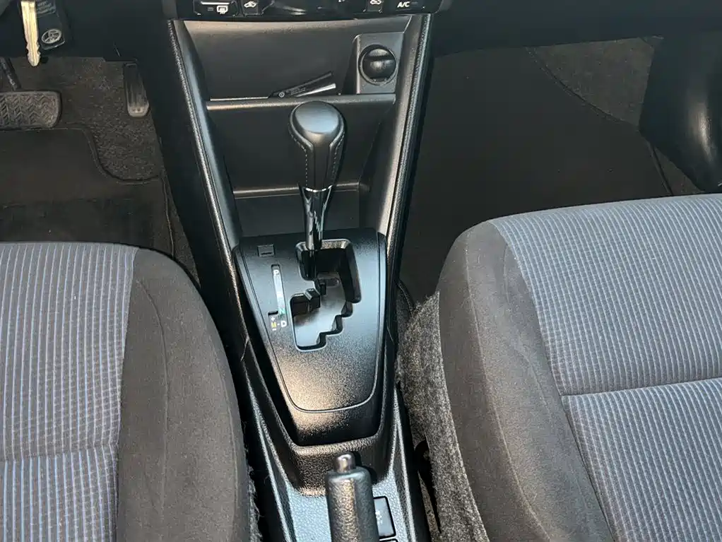 Toyota Yaris L 2018 — фото 10