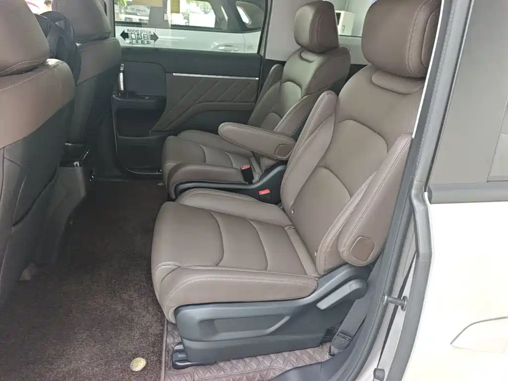 Wuling Starlight 730 EV 2025 — фото 24