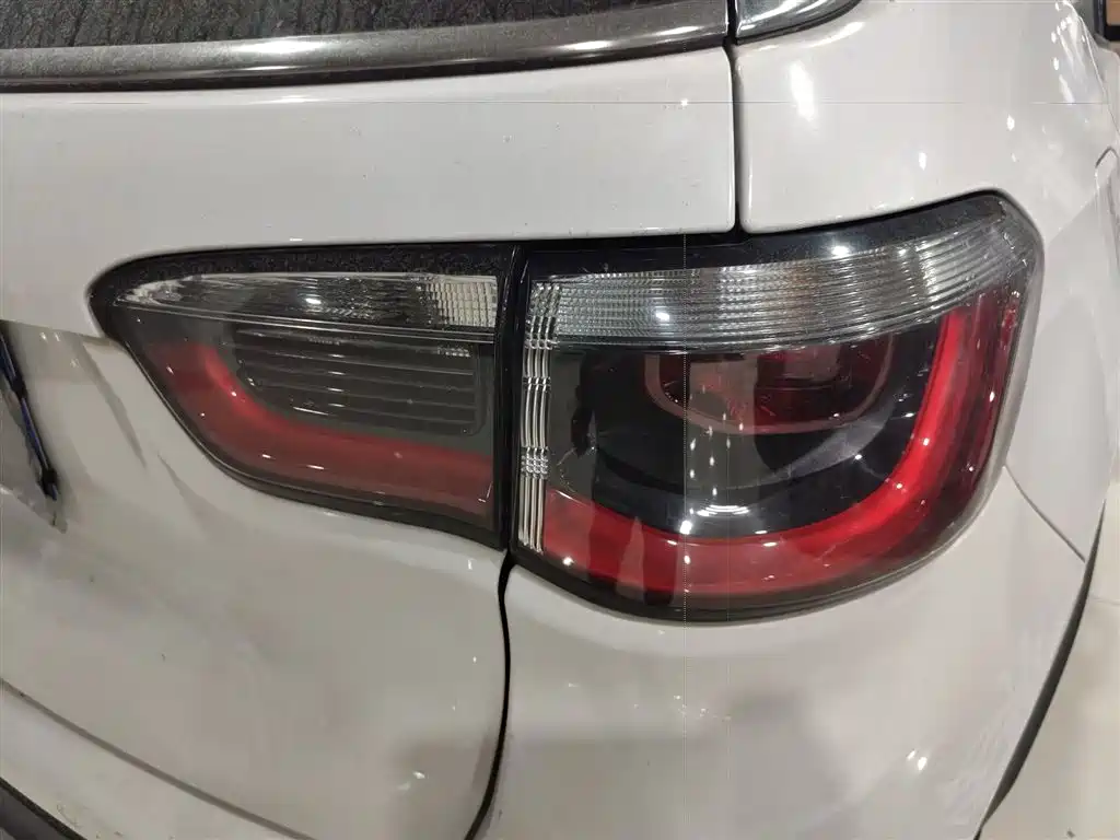 Jeep Compass 2018 — фото 24