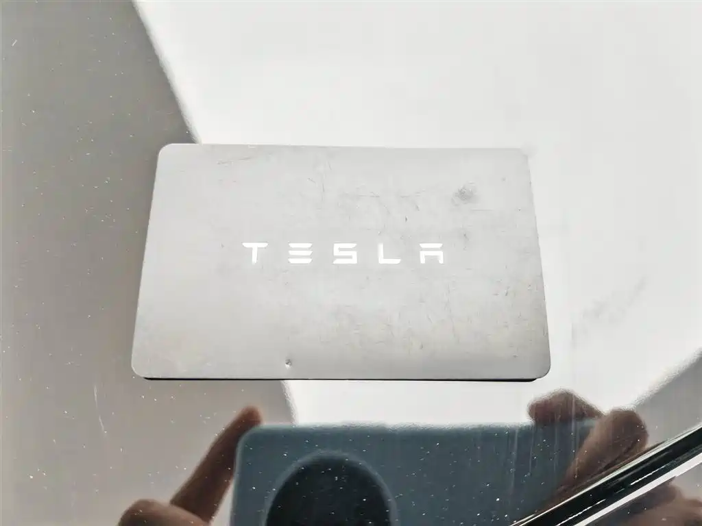 Tesla Model Y 2021 — фото 19