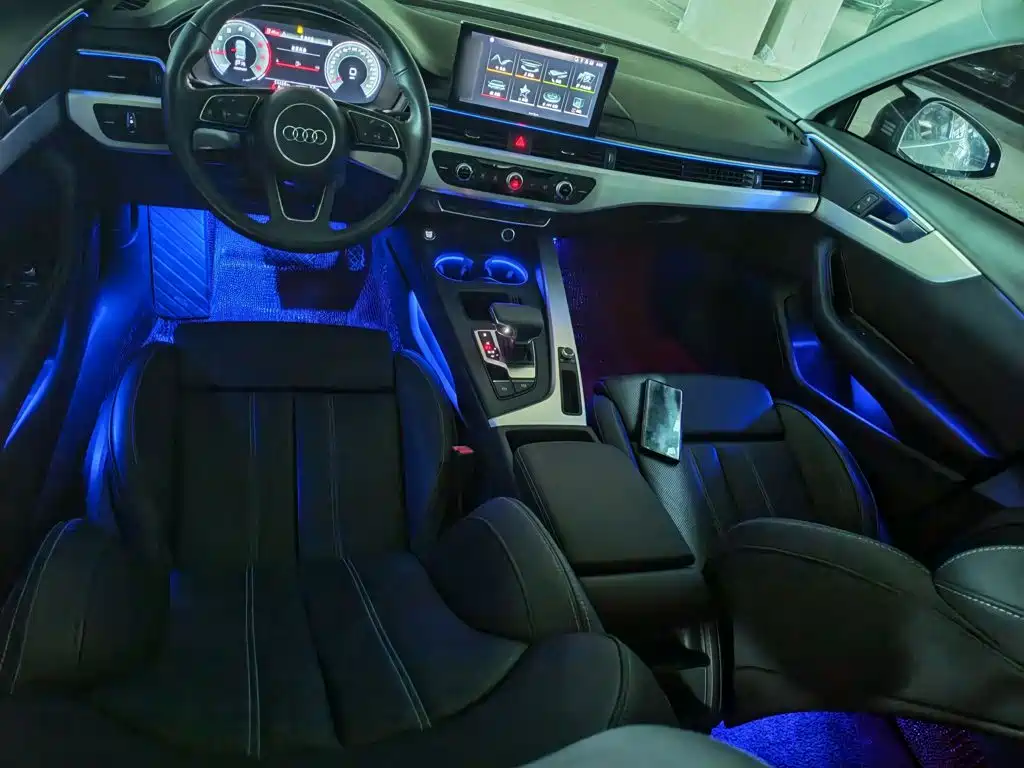 Audi A4L 2022 — фото 10