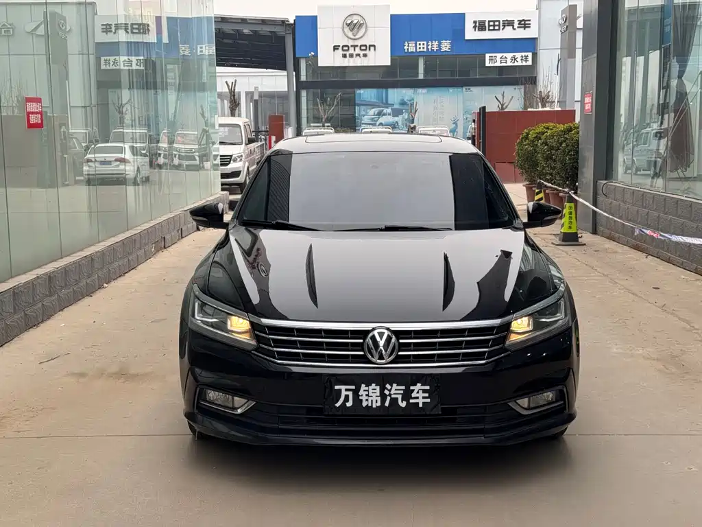 Volkswagen Passat 2018 — фото 2