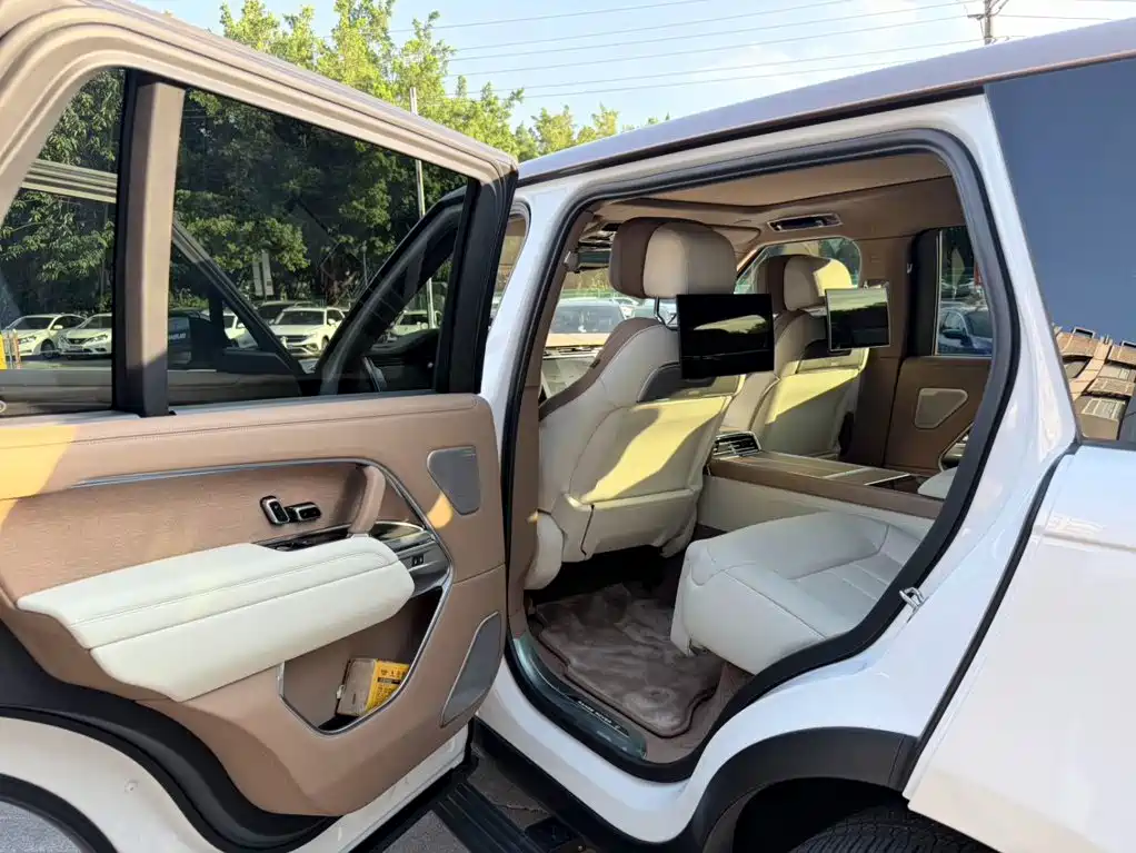 Land Rover Range Rover 2025 — фото 10