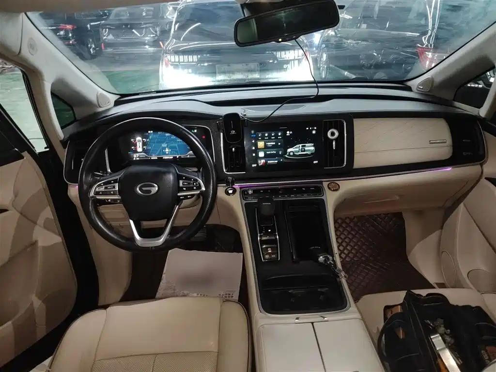GAC Motor Trumpchi M8 2022 — фото 10