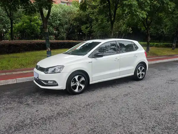 Volkswagen Polo 2016