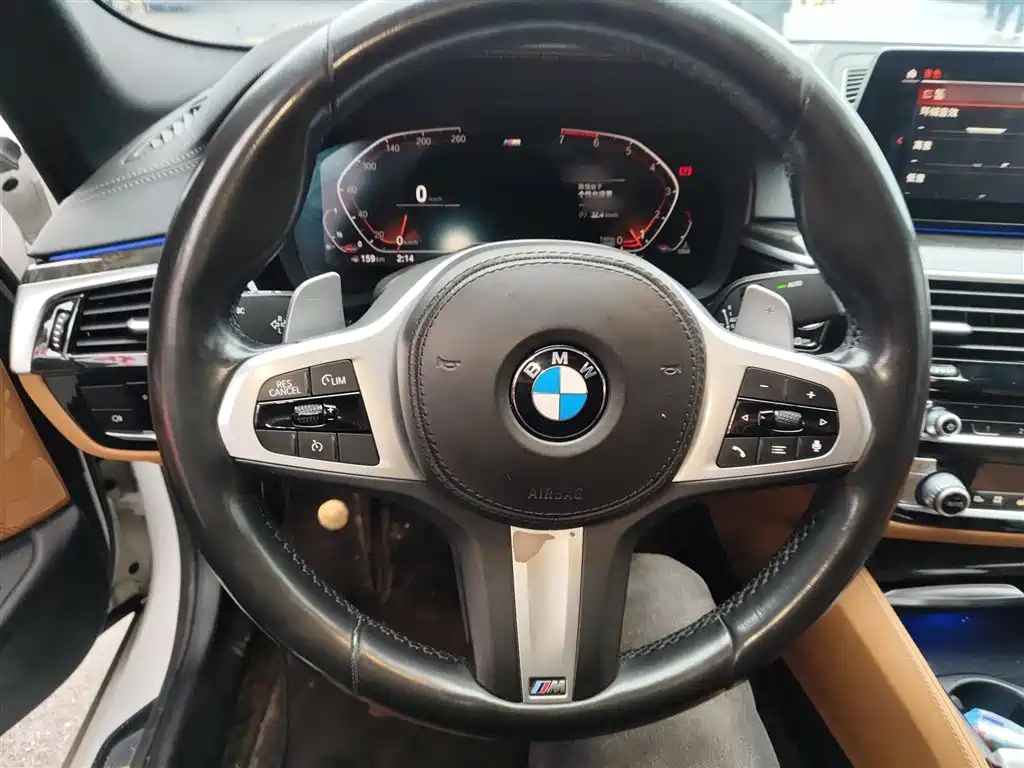 BMW 5 Series 2020 — фото 11