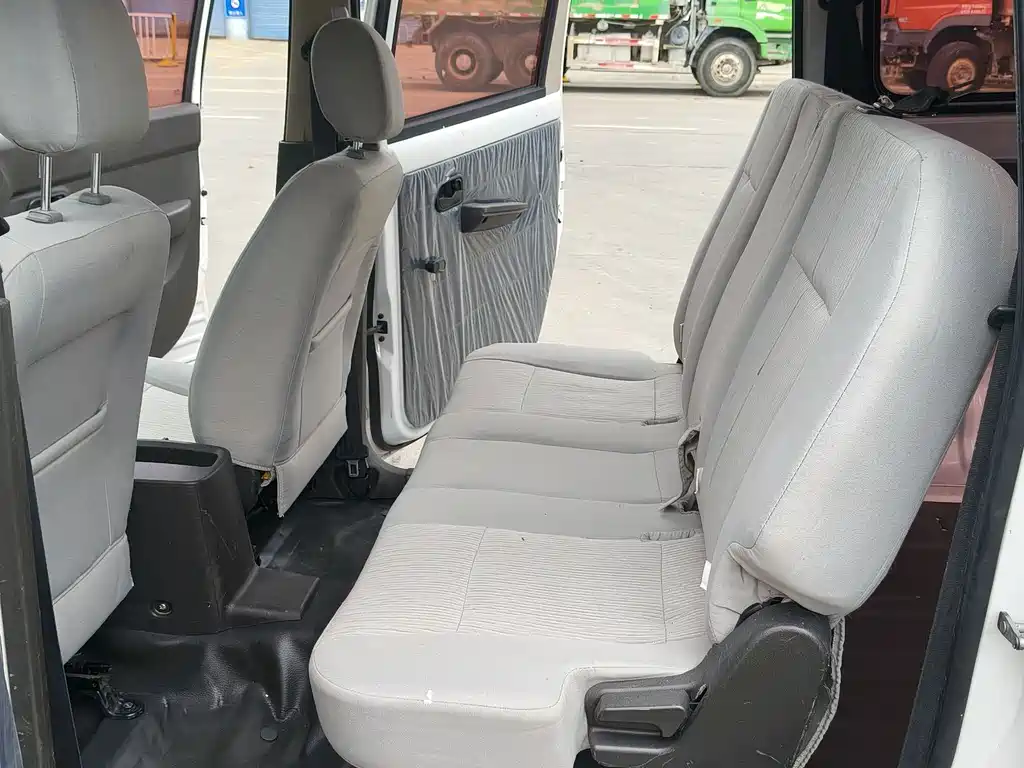 Wuling Hongguang 2018 — фото 13