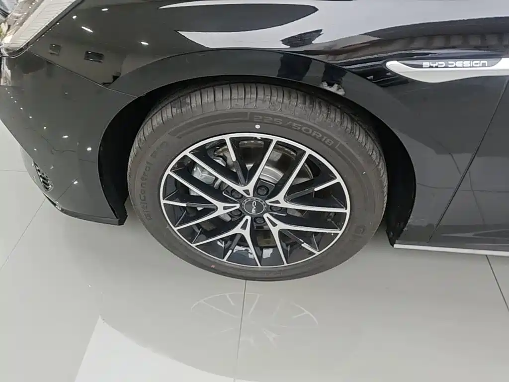 BYD Seal 07 DM-i 2026 — фото 25