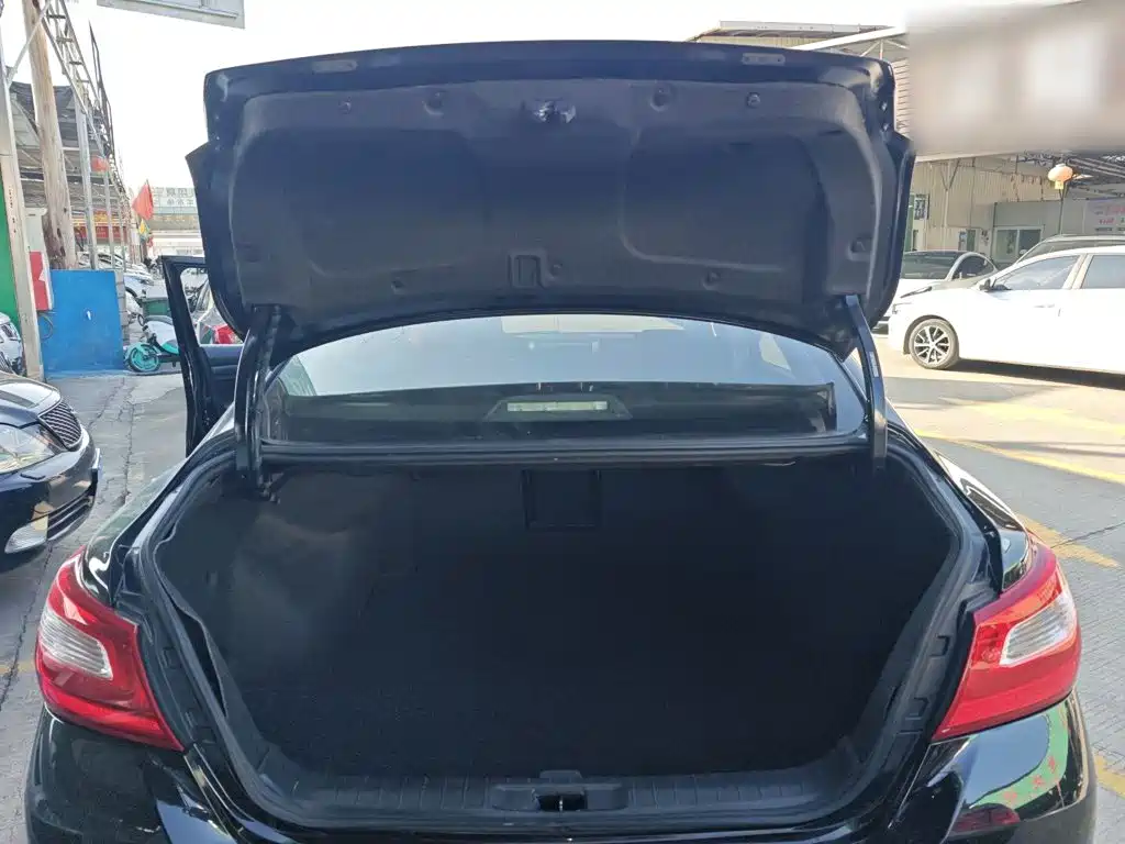 Nissan Teana 2018 — фото 19