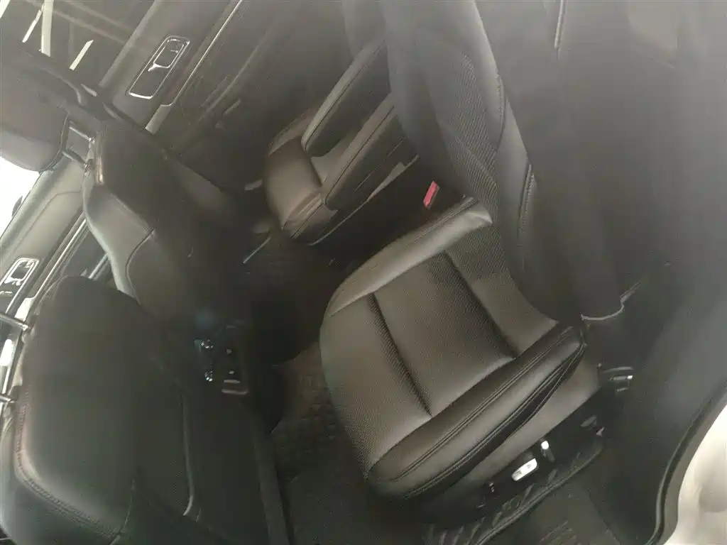 Ford Explorer 2019 — фото 13