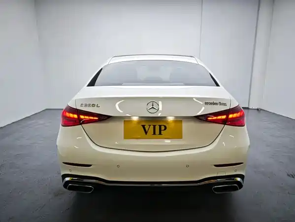 Mercedes-Benz C-Class 2024