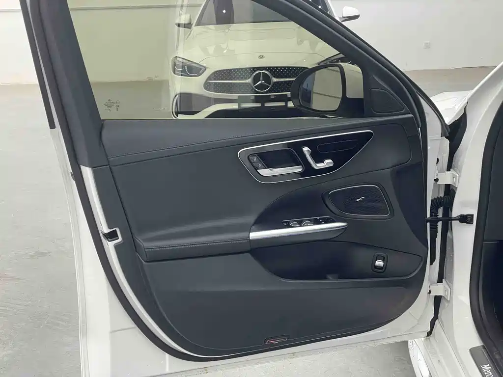 Mercedes-Benz E-Class 2018 — фото 13