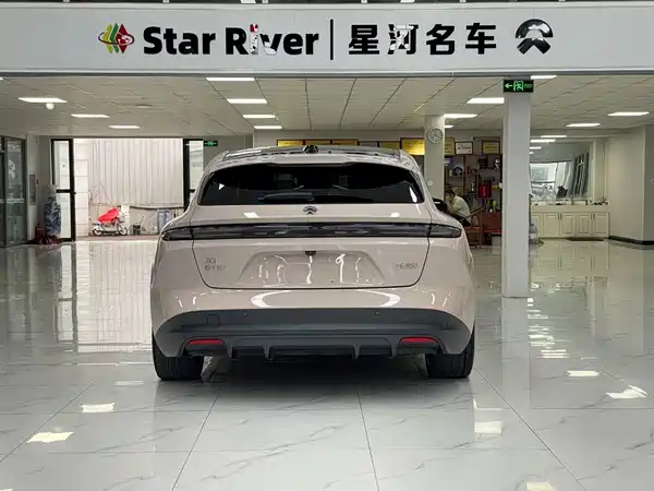 NIO ET5T 2023