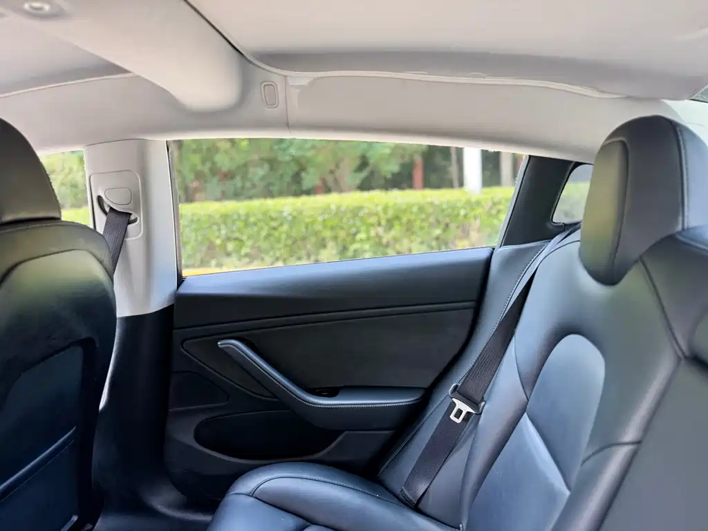 Tesla Model 3 2019 — фото 17