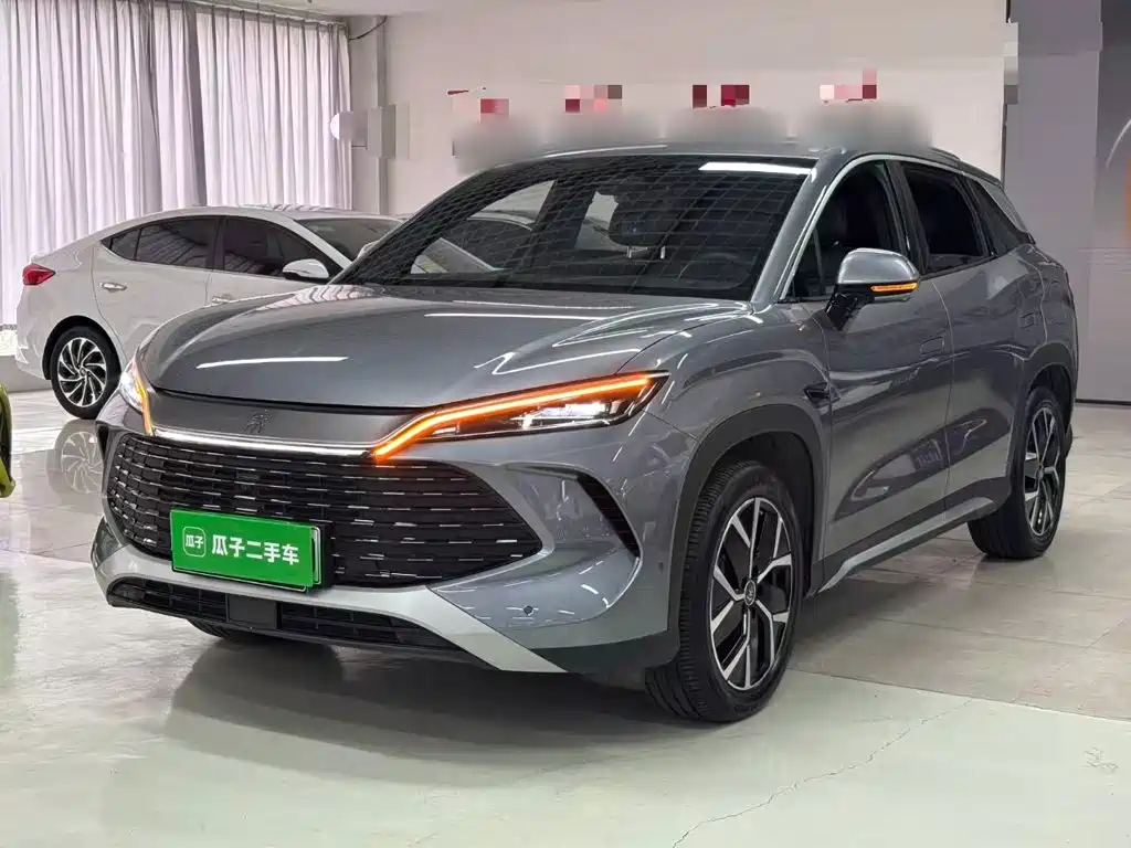 BYD Song L DM-i 2025 — фото 1