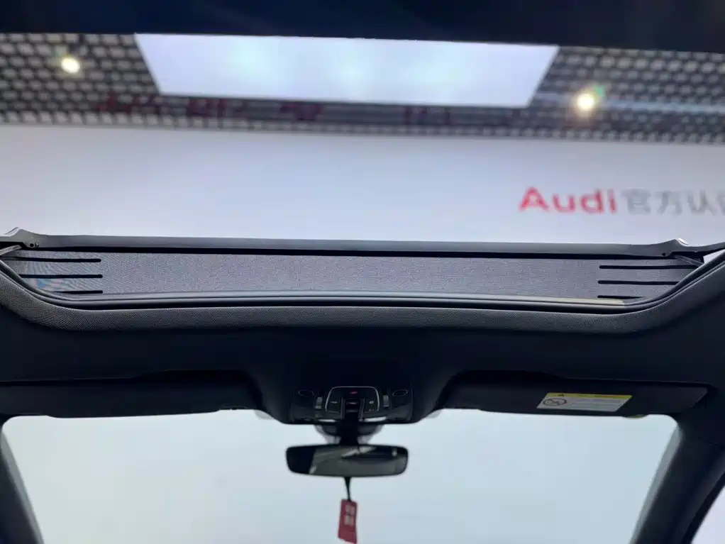 Audi Q5L Sportback 2023 — фото 10