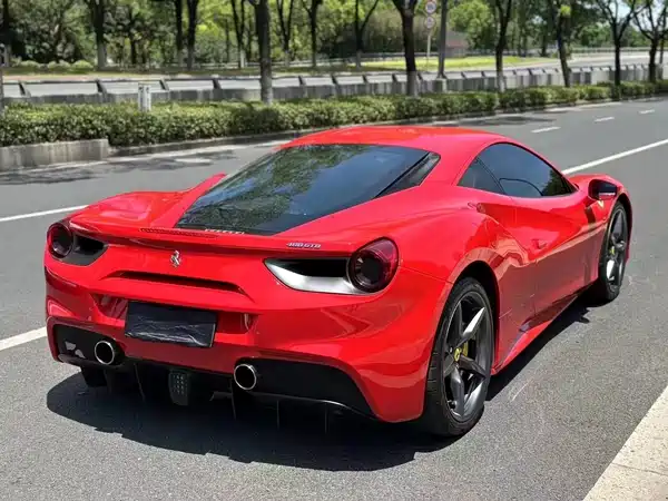 Ferrari 488 2019