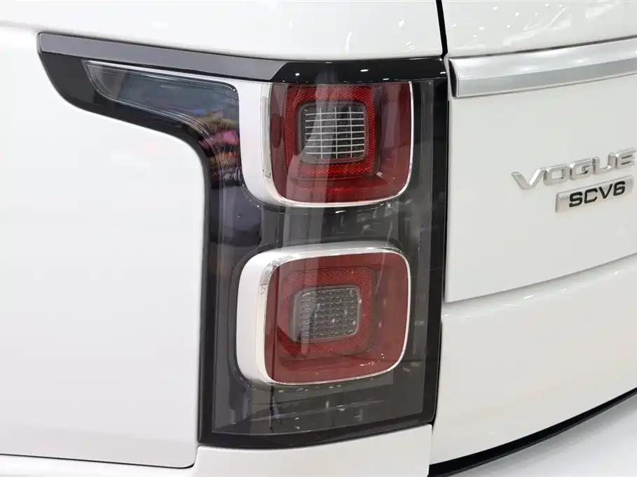 Land Rover Range Rover 2020 — фото 33