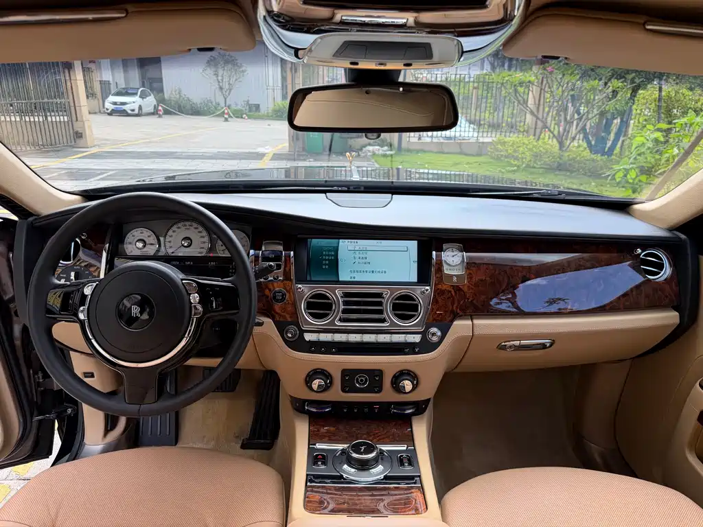 Rolls-Royce Ghost 2014